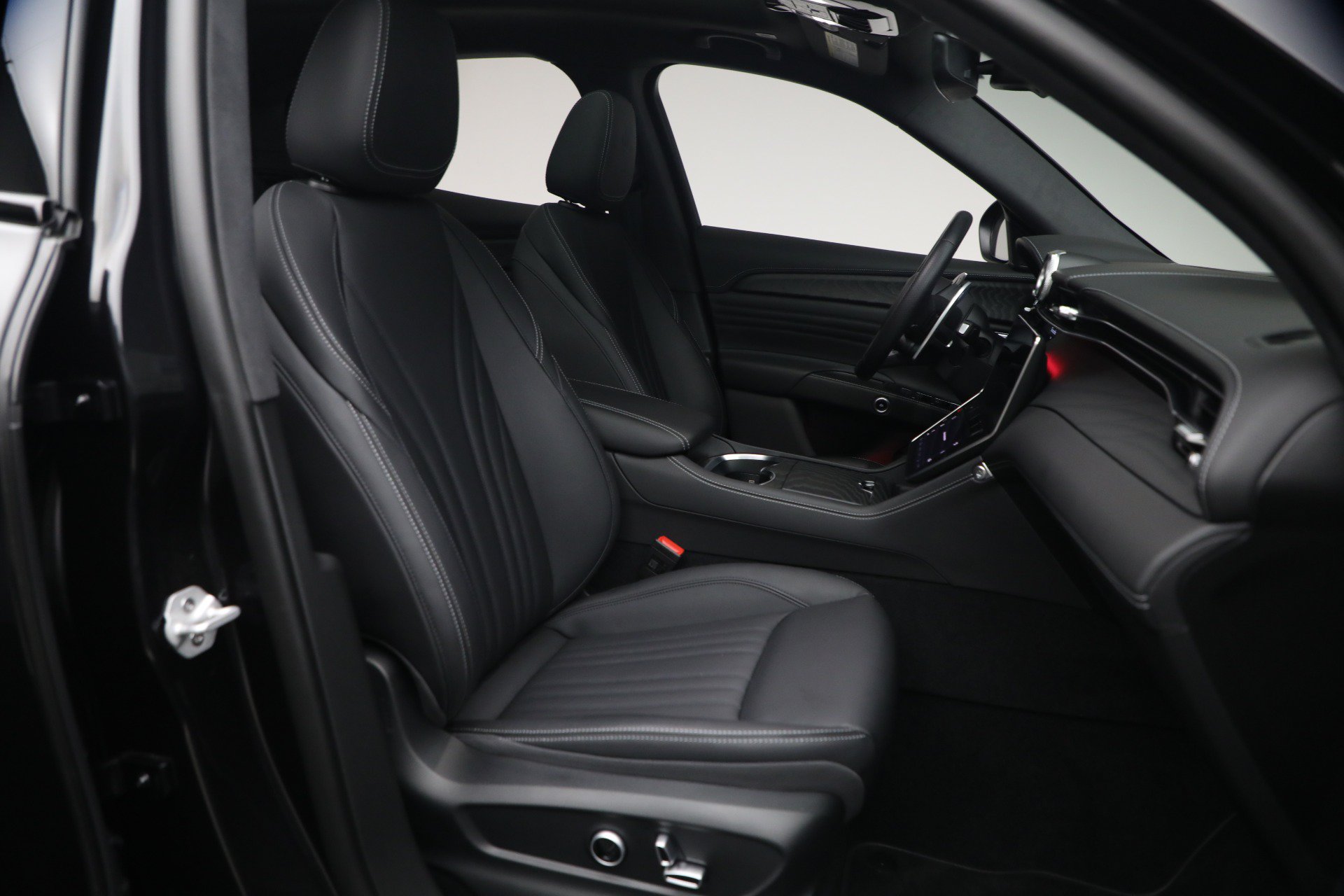 Certified 2023 Maserati Grecale Modena AWD/4WD image 14