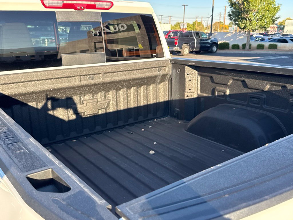 Used 2025 Chevrolet Silverado 1500 ZR2 w/ Technology Package AWD/4WD image 19