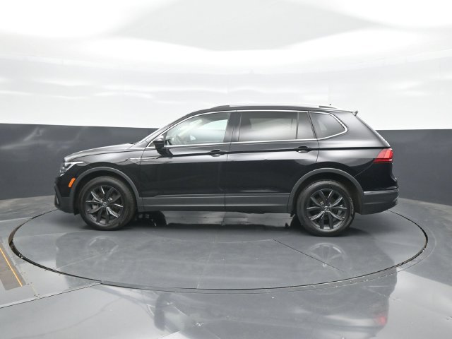 Used 2024 Volkswagen Tiguan SE AWD/4WD image 4