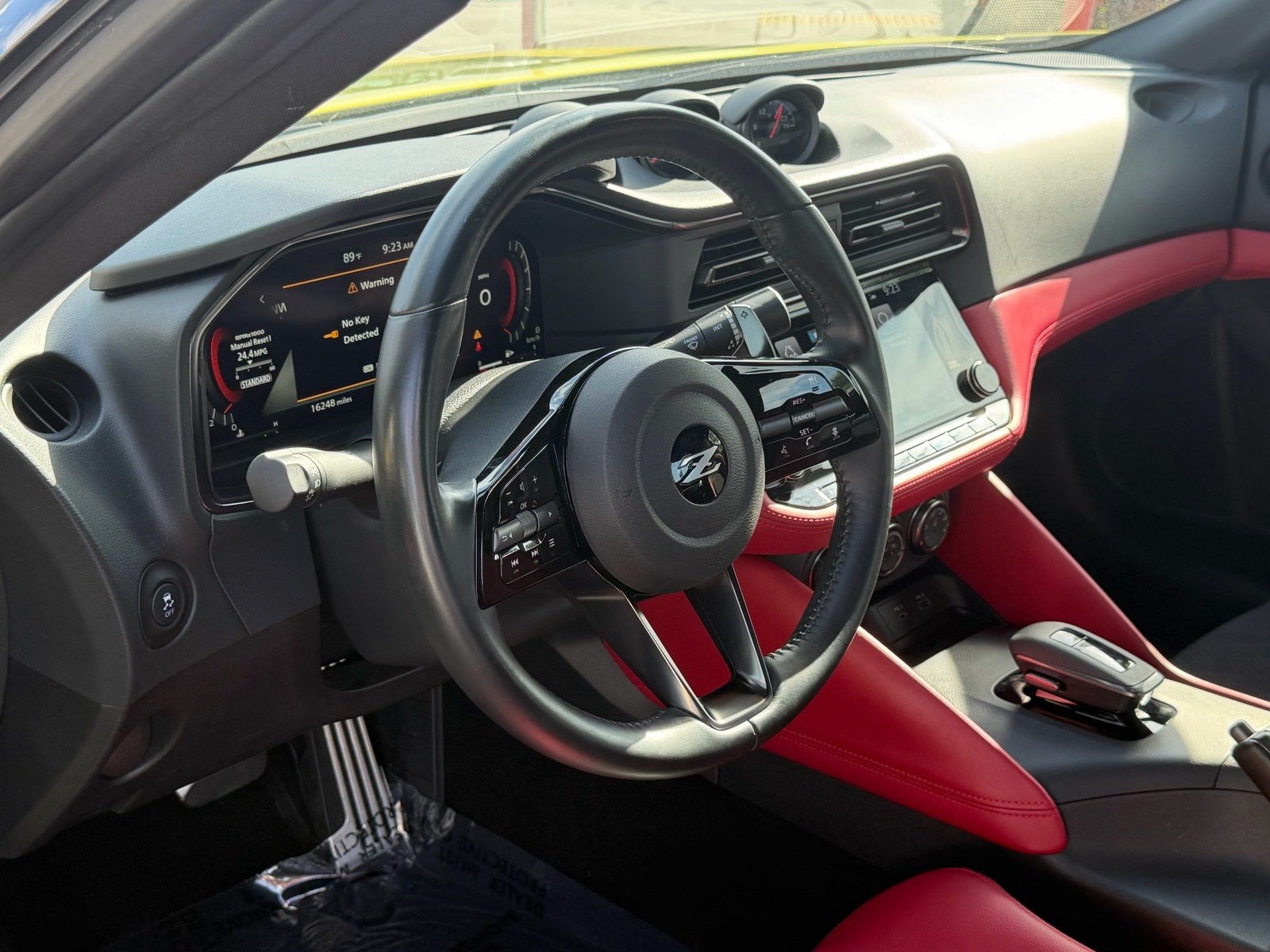 Certified 2024 Nissan Z Performance w/ Floor Mat Package RWD image 10