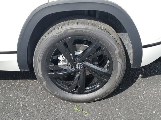 New 2026 Volkswagen Atlas Cross Sport SEL R-Line AWD/4WD image 5
