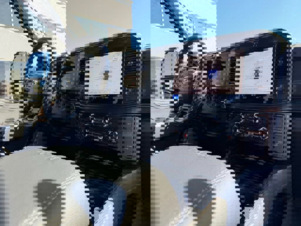 New 2026 Ford F250 Lariat w/ Black Appearance Package image 23