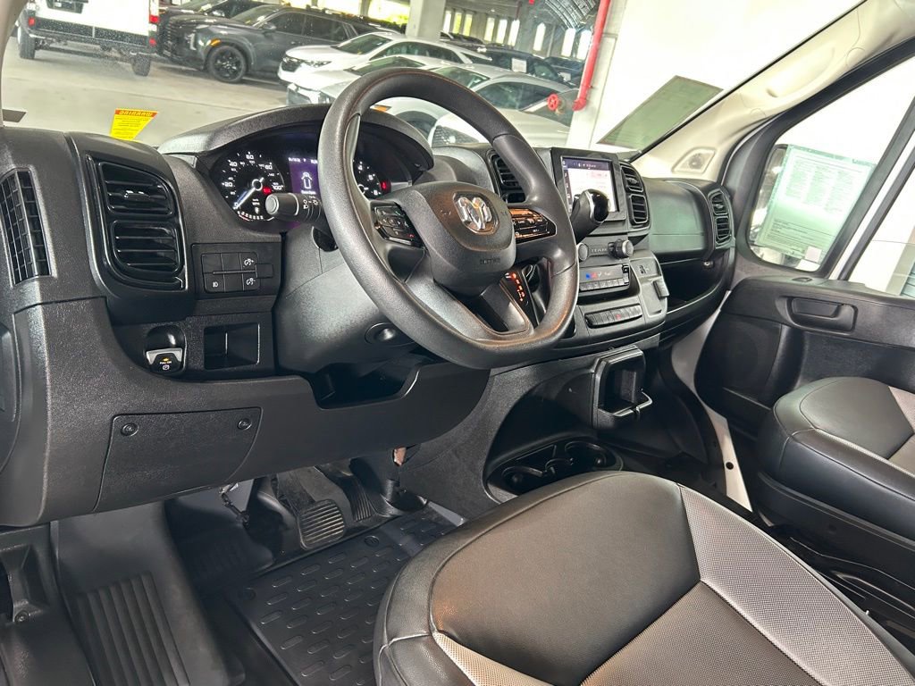 Used 2025 RAM ProMaster 2500 w/ Convenience Group image 17