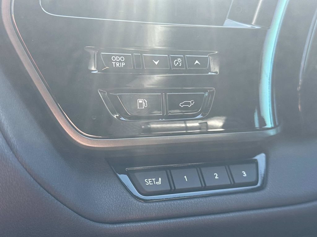New 2025 Lexus TX 500h AWD image 21