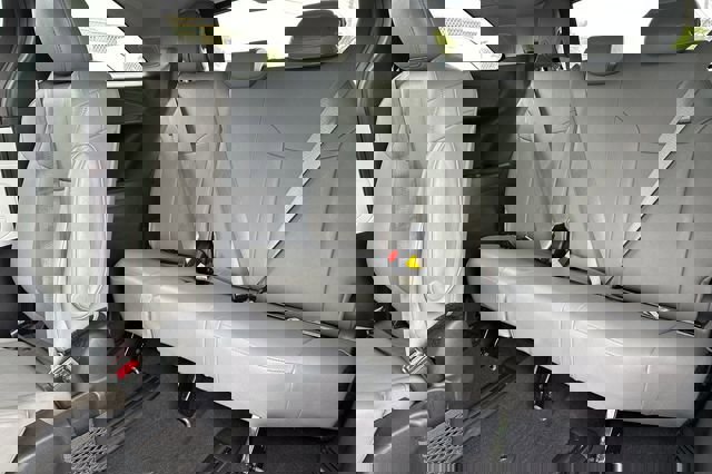 Used 2025 Toyota Sienna XLE w/ XLE Plus Package image 17