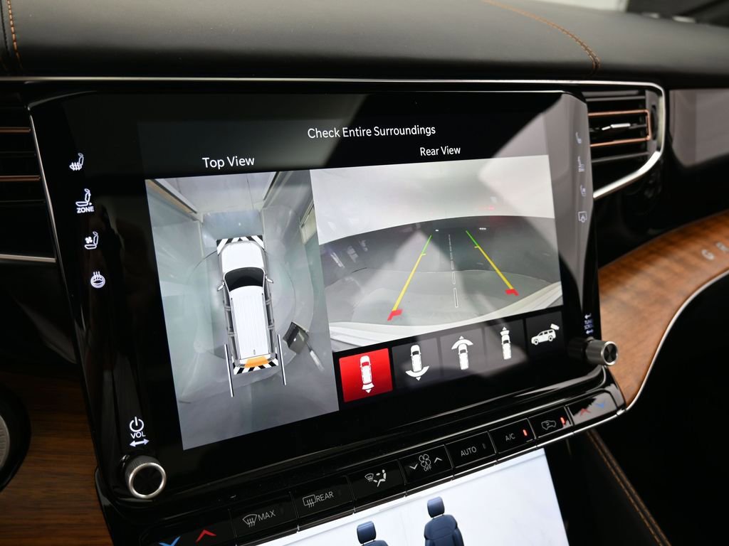 Used 2024 Jeep Grand Wagoneer Series III image 15