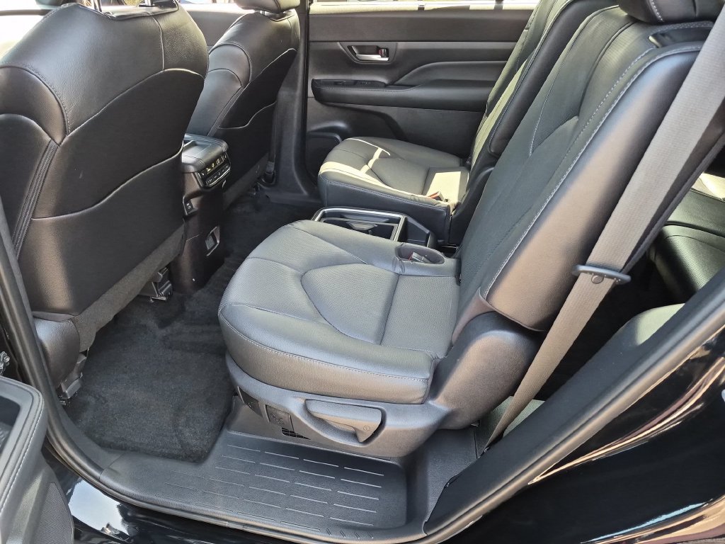 Used 2025 Toyota Grand Highlander AWD Hybrid image 34