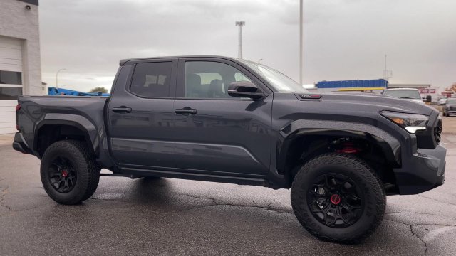 Used 2025 Toyota Tacoma TRD Pro AWD/4WD image 3