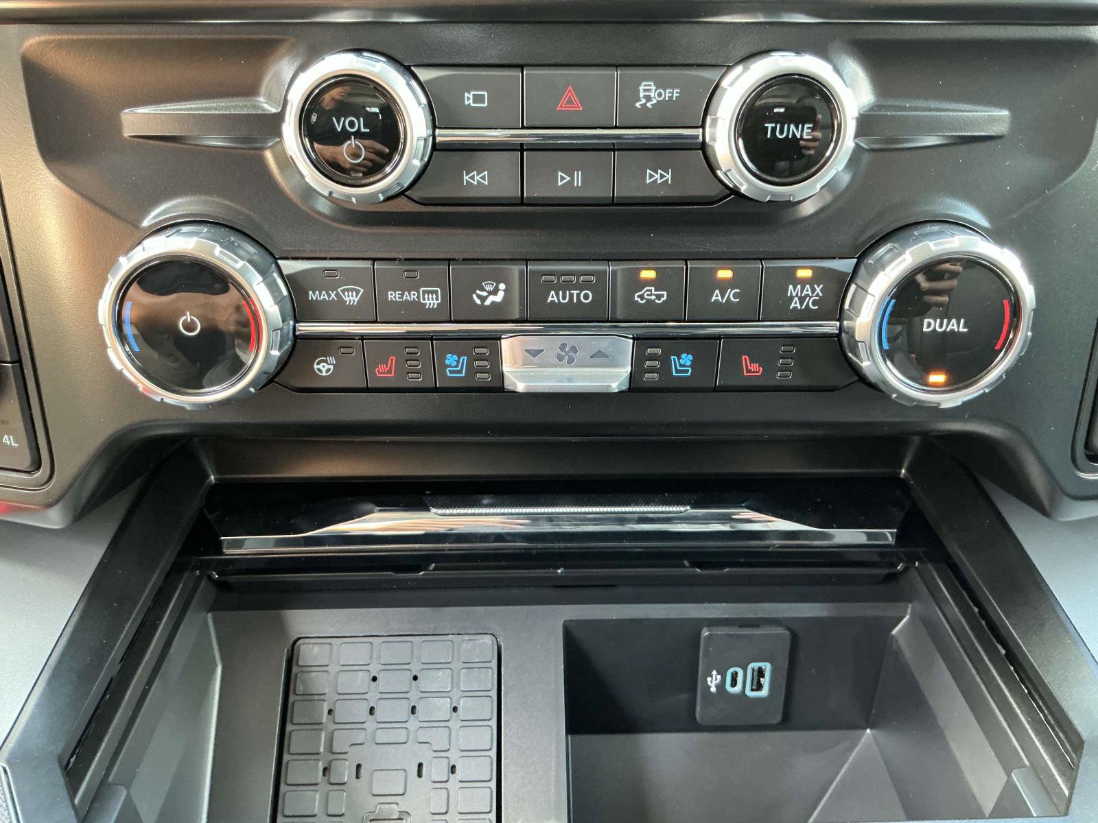 New 2026 Ford F350 Lariat w/ Lariat Ultimate Package image 22