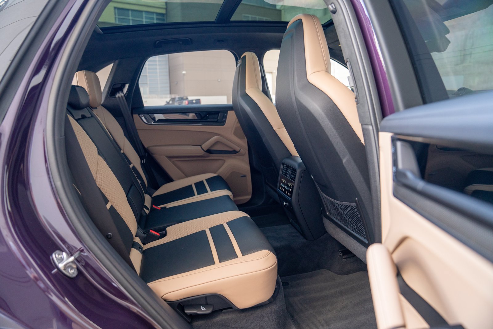 Certified 2025 Porsche Cayenne GTS AWD/4WD image 26