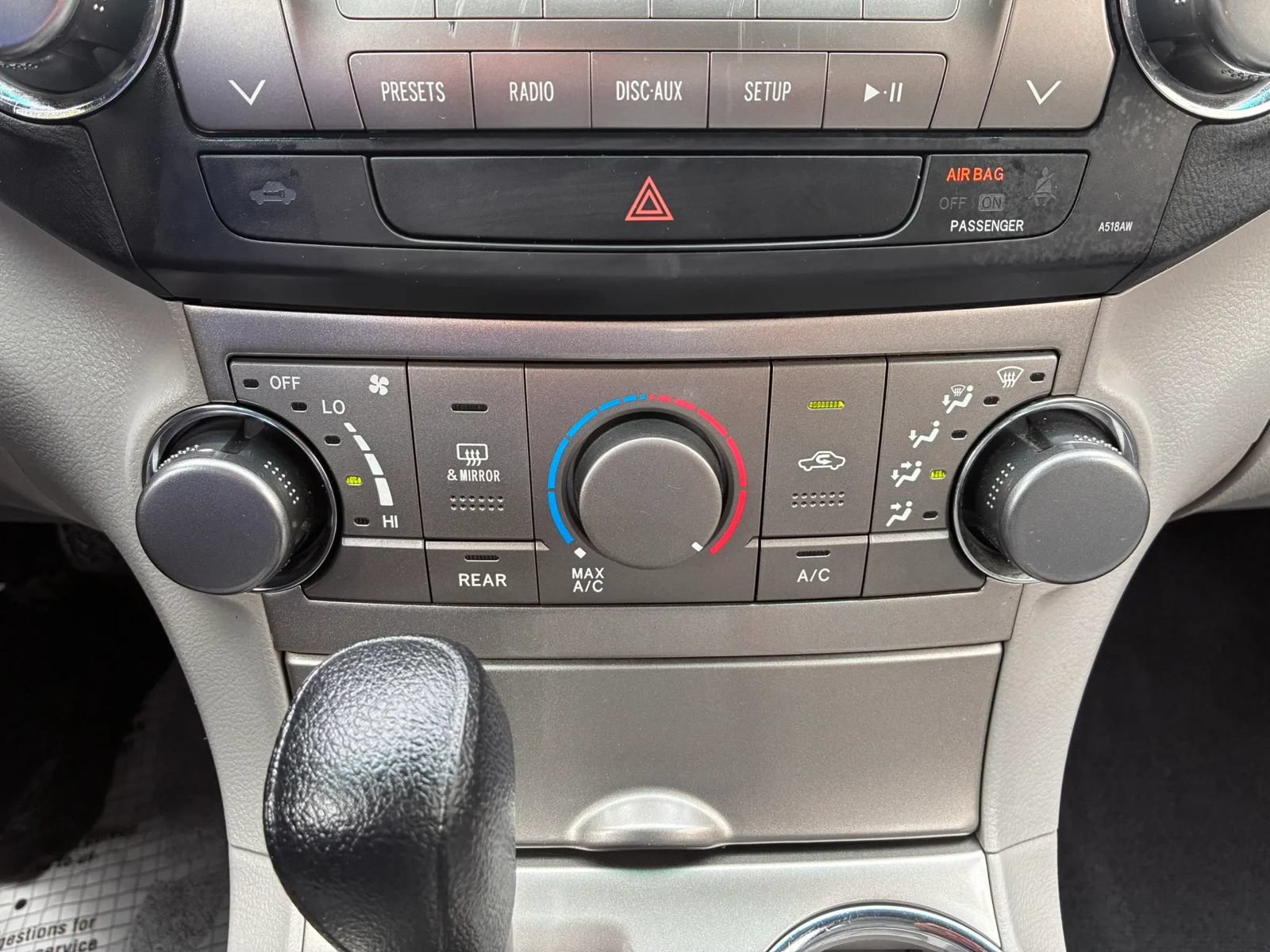 Used 2011 Toyota Highlander 4WD w/ Tech Pkg image 25