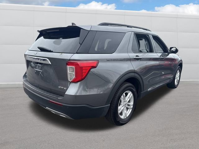 Used 2022 Ford Explorer XLT w/ Equipment Group 202A AWD/4WD image 11