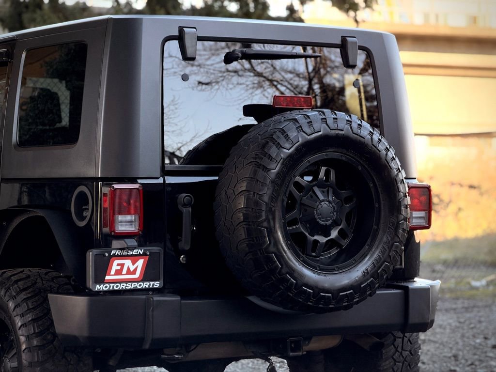 Used 2010 Jeep Wrangler Unlimited Islander image 12