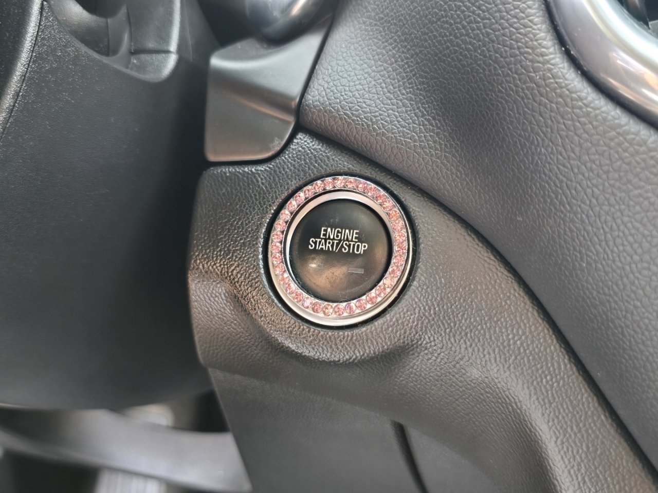 Used 2019 Chevrolet Equinox LT FWD image 20