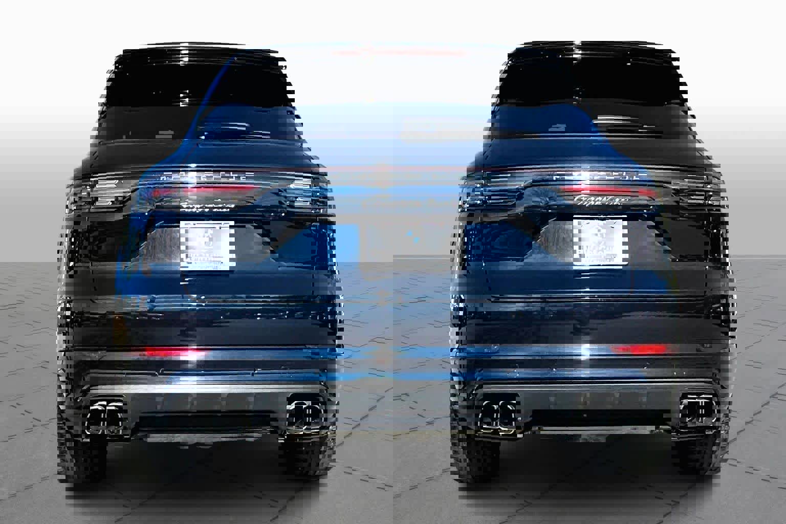 Used 2020 Porsche Cayenne Turbo image 4