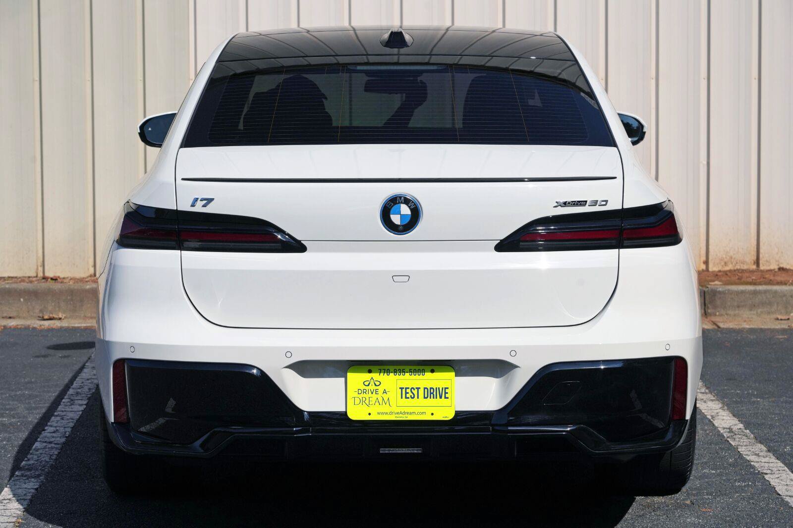 Used 2024 BMW i7 xDrive60 AWD/4WD image 59