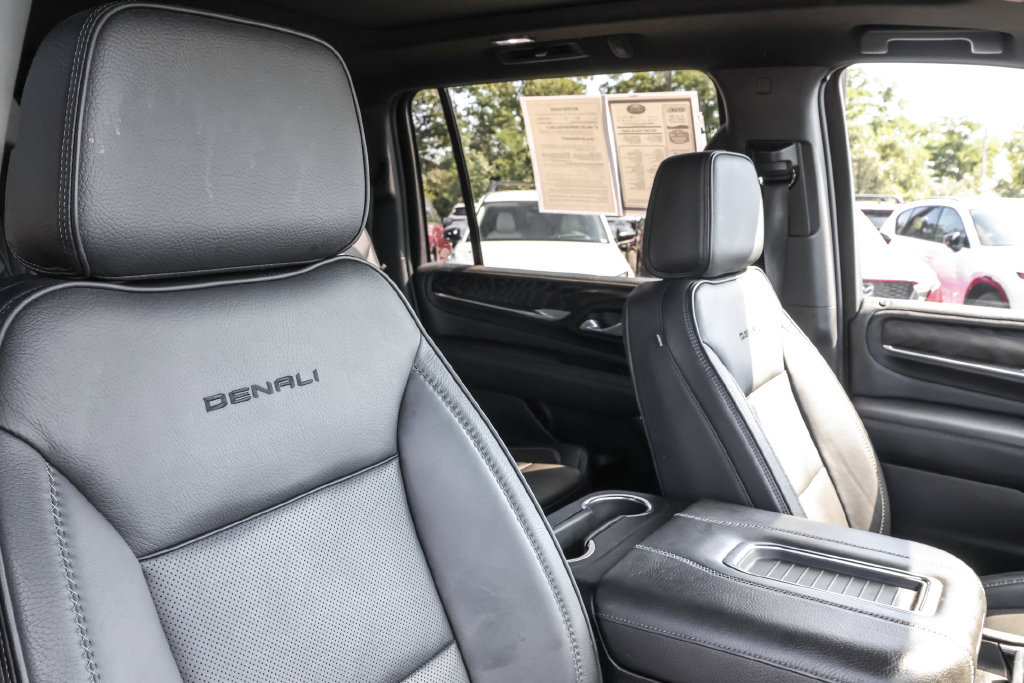 Used 2022 GMC Yukon XL Denali AWD/4WD image 38