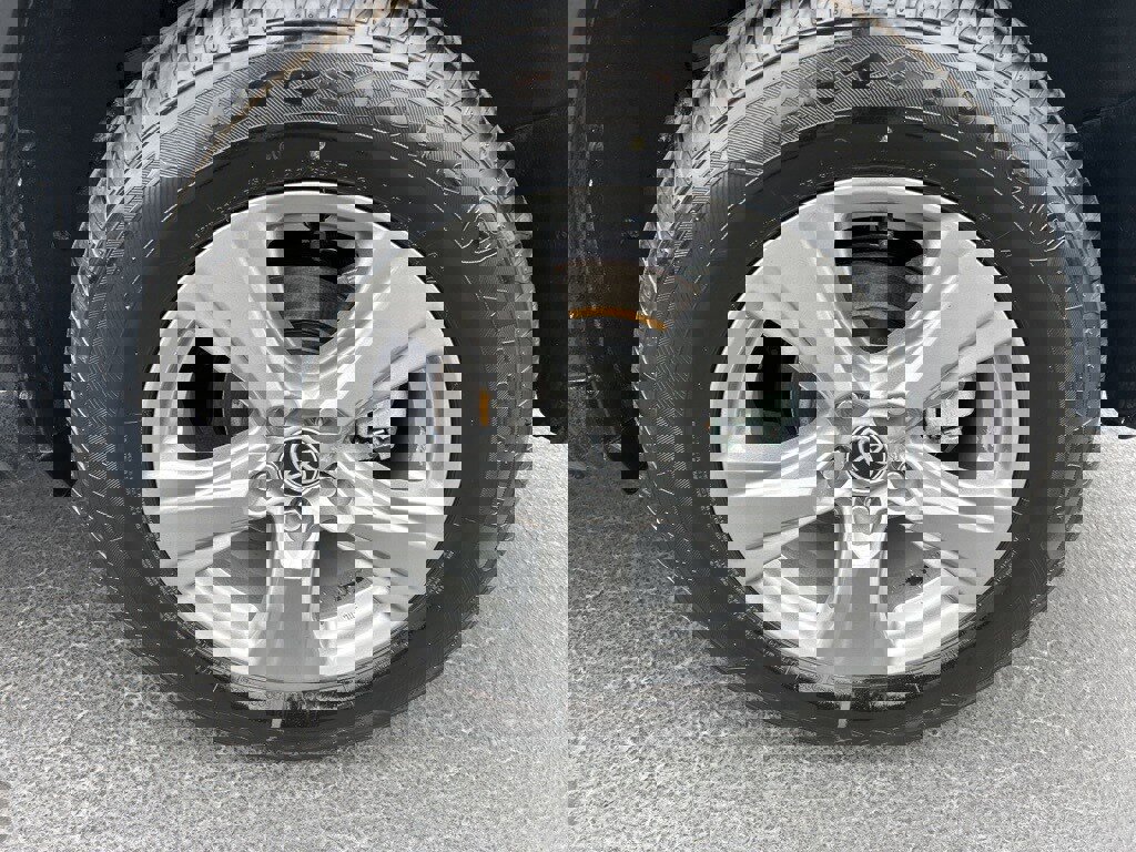 Used 2023 Toyota RAV4 XLE image 25