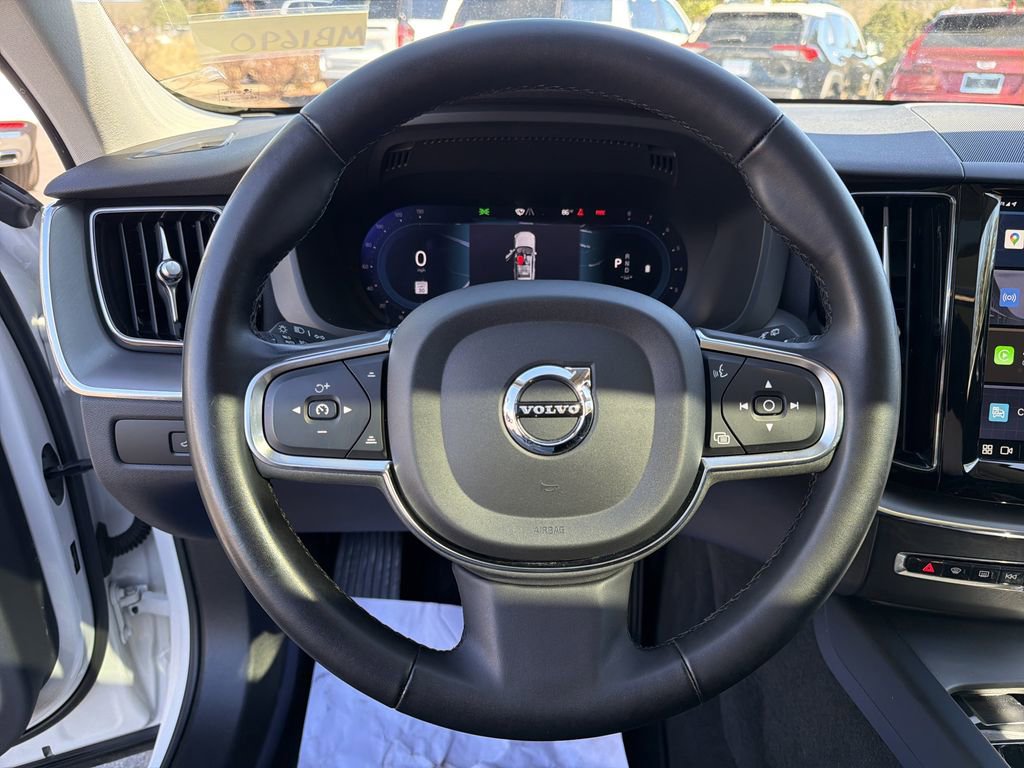 Used 2024 Volvo XC60 B5 Core image 25
