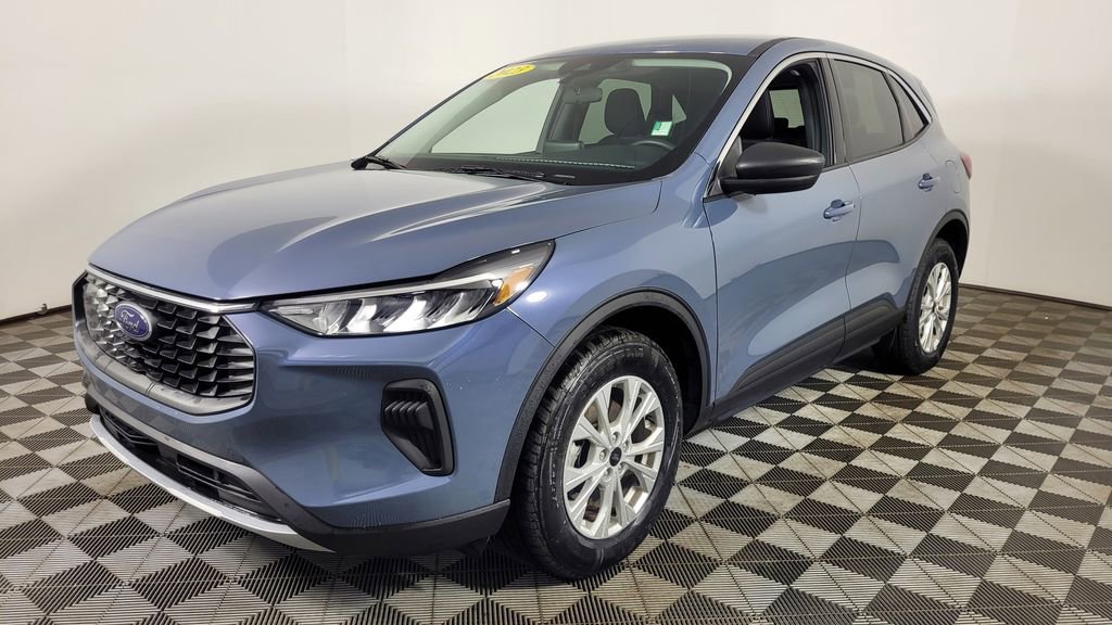 Used 2023 Ford Escape Active image 3