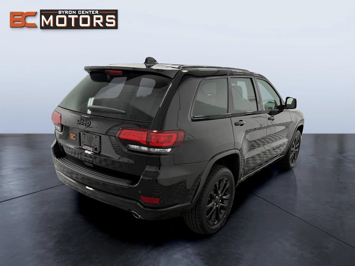 Used 2021 Jeep Grand Cherokee Laredo X AWD/4WD image 6