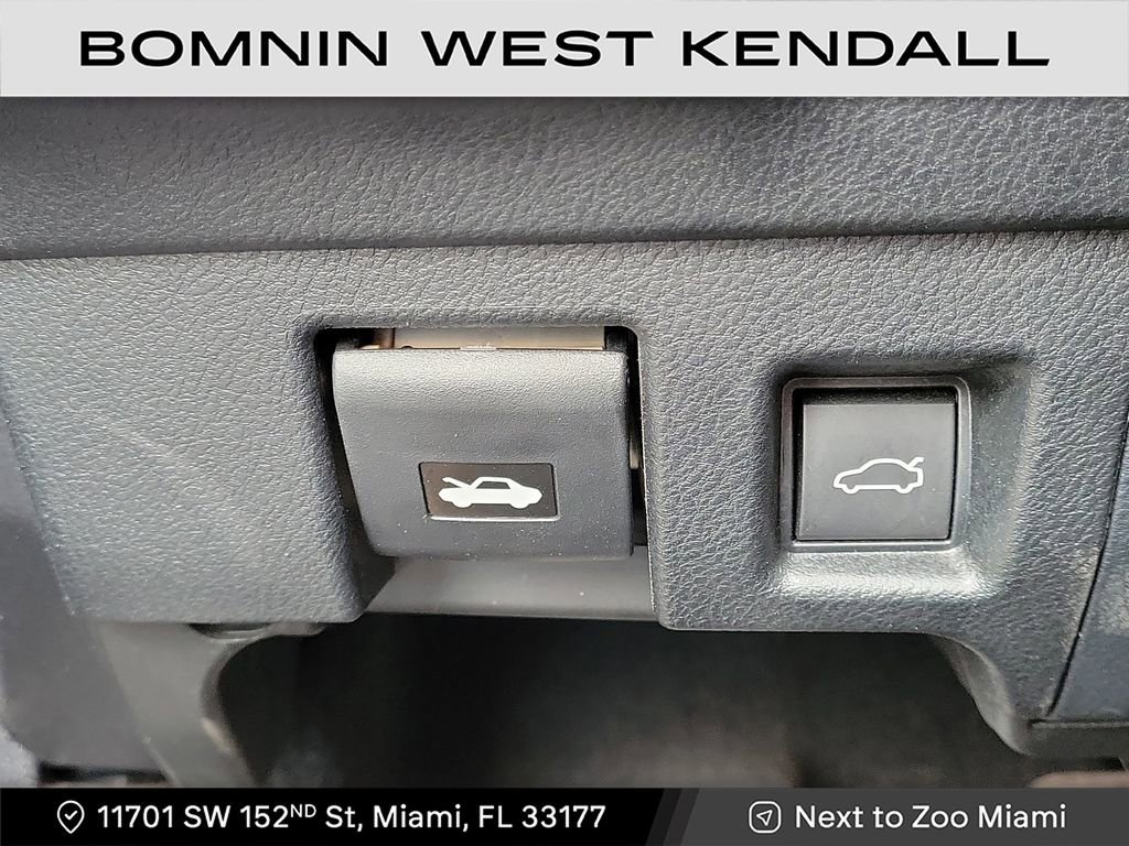 Used 2025 Lexus IS 350 F Sport image 25