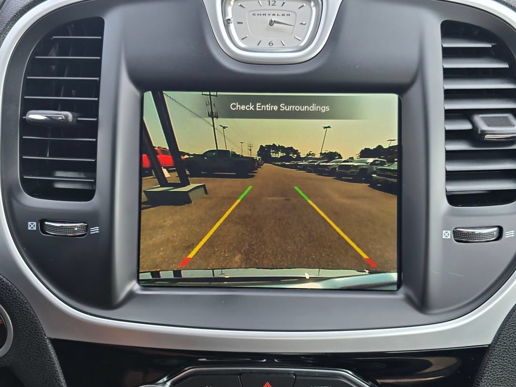 Used 2023 Chrysler 300 Touring RWD image 20
