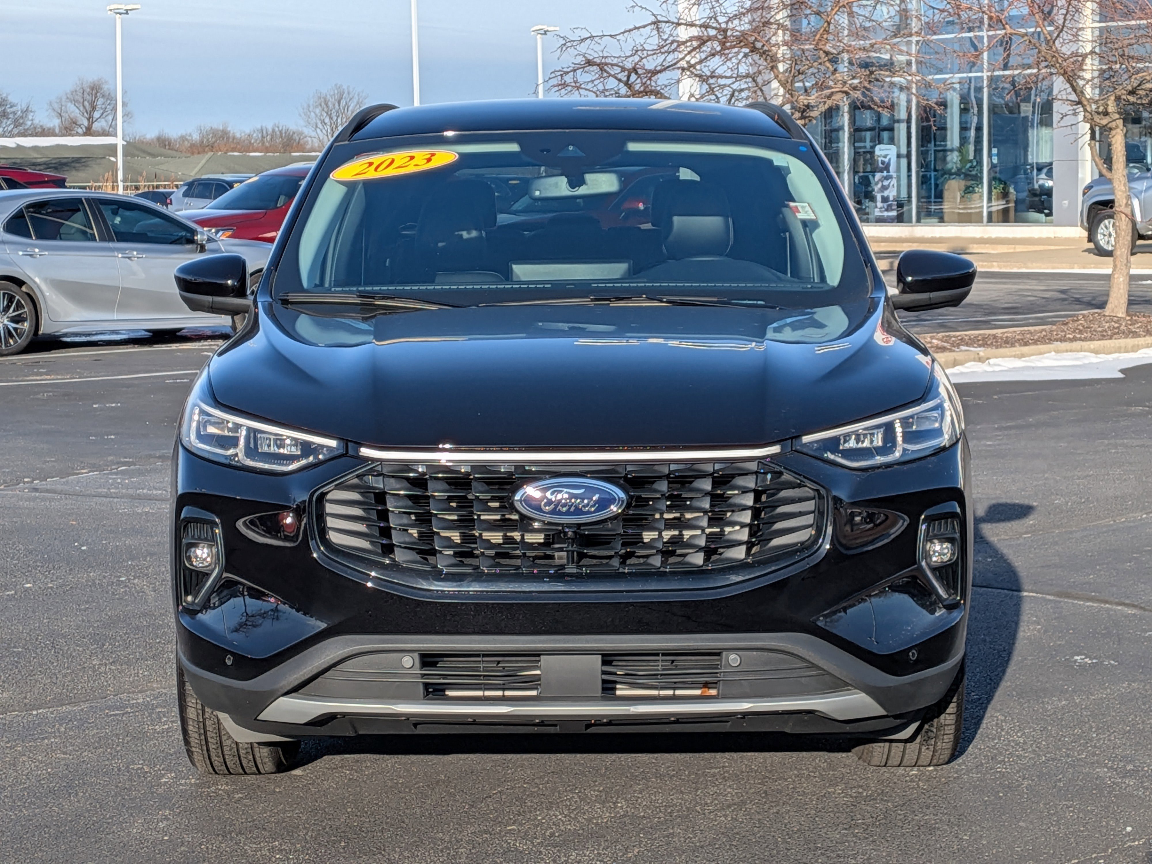 Used 2023 Ford Escape Platinum image 2