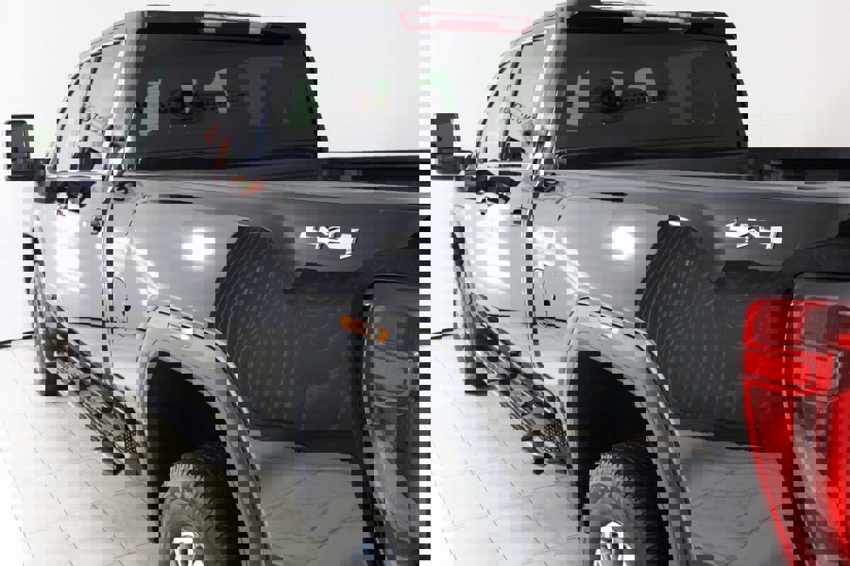 Used 2024 GMC Sierra 3500 SLE w/ SLE Value Package image 43