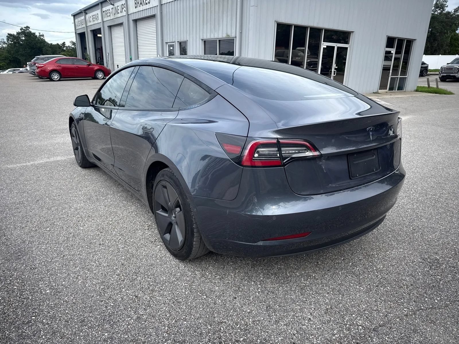 Used 2022 Tesla Model 3 Standard Range RWD image 11