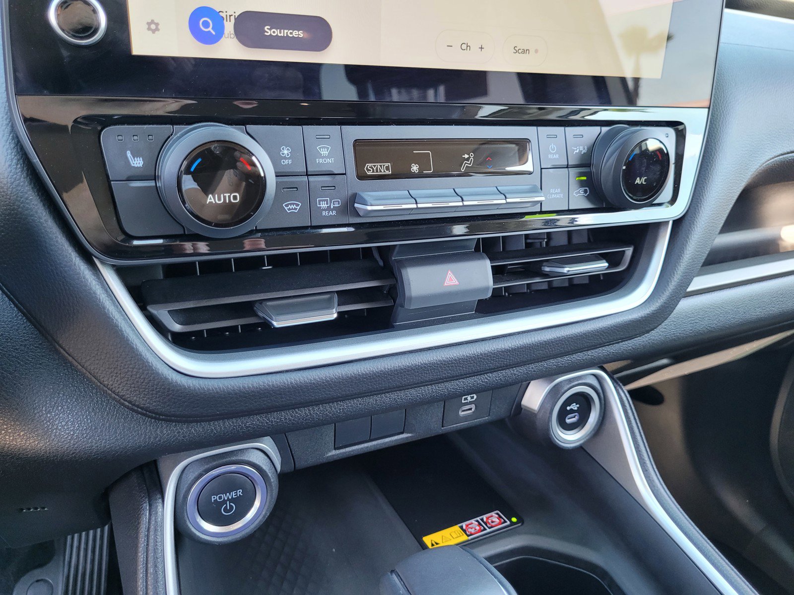 Used 2024 Toyota Grand Highlander XLE image 19