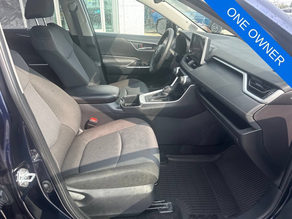 Used 2025 Toyota RAV4 XLE FWD image 7
