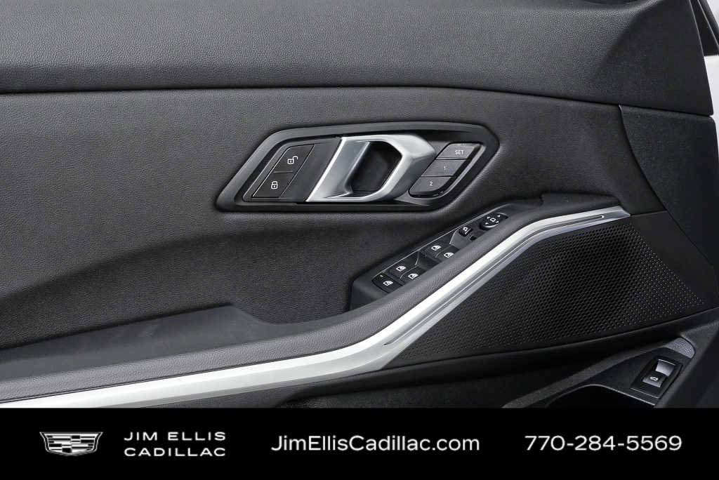 Used 2025 BMW 330i xDrive Sedan AWD/4WD image 6