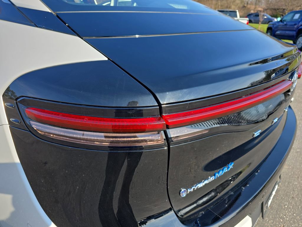 Used 2026 Toyota Crown Platinum image 38