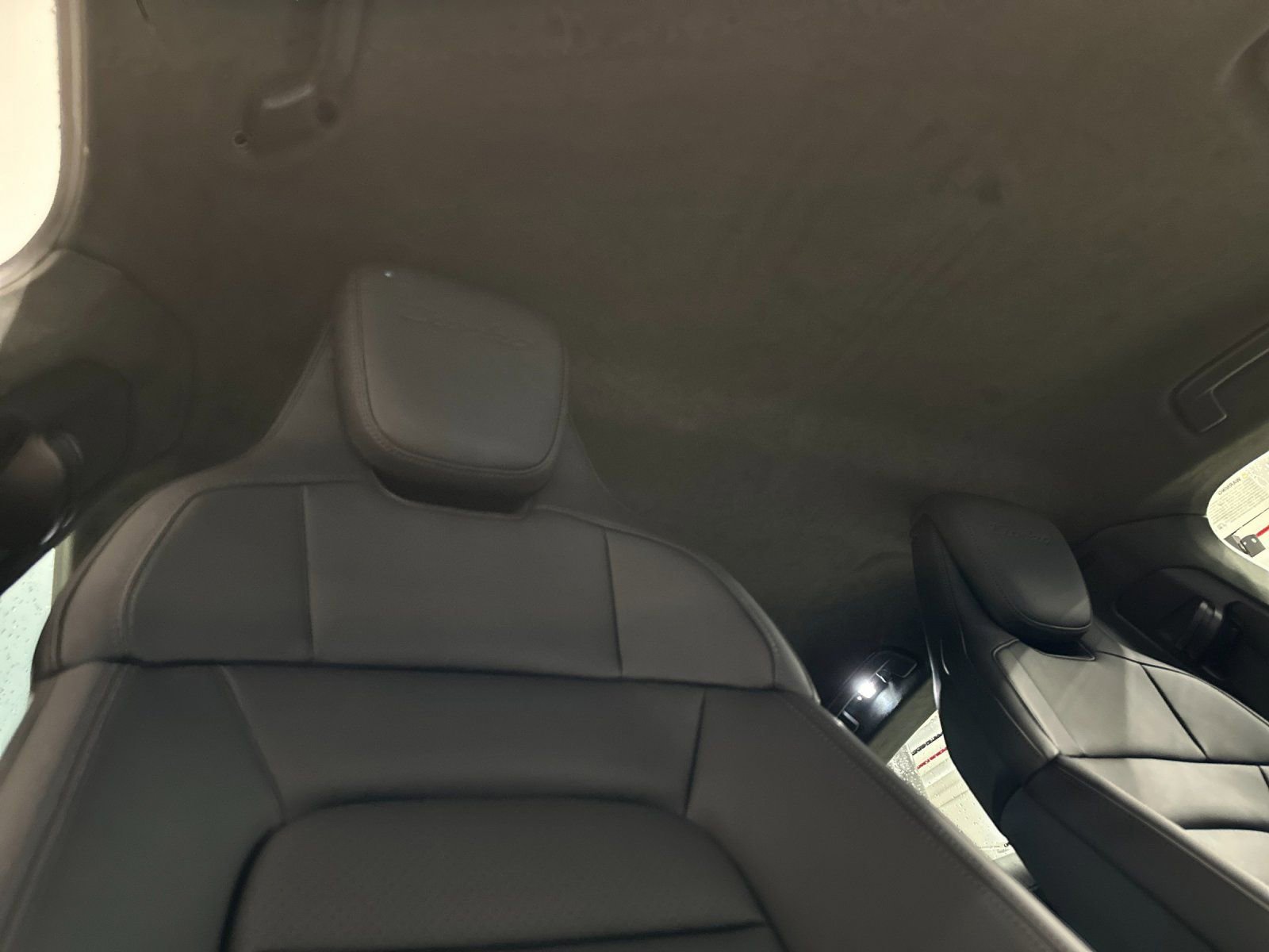 New 2024 Porsche Taycan Turbo AWD/4WD image 18