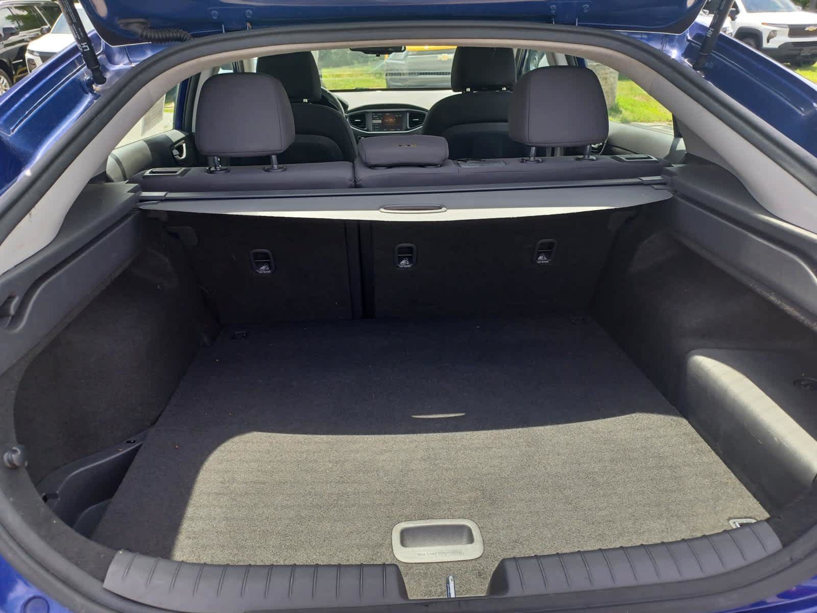 Used 2019 Hyundai Ioniq Plug-In Hybrid FWD image 18