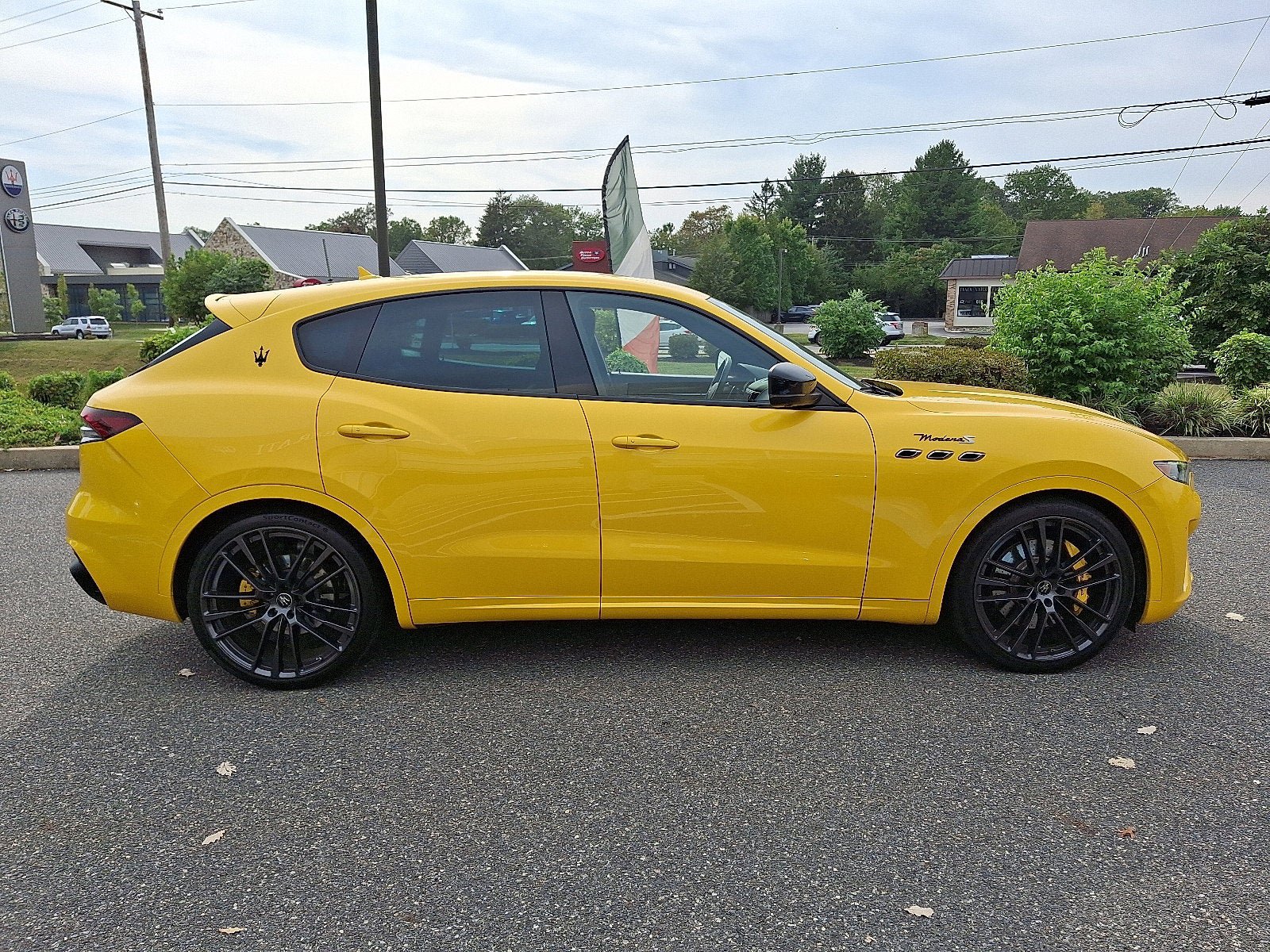 Used 2022 Maserati Levante Modena S AWD/4WD image 7