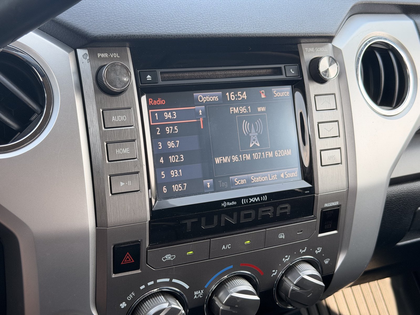 Used 2017 Toyota Tundra SR5 AWD/4WD image 23