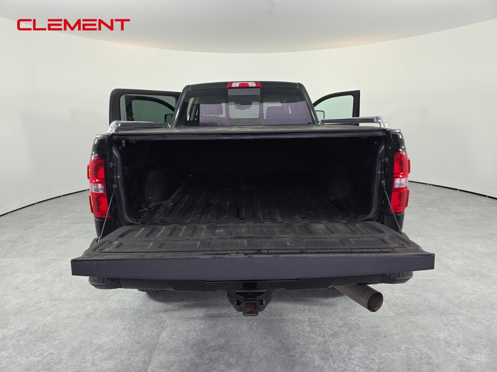 Used 2019 GMC Sierra 3500 Denali w/ Duramax Plus Package image 8