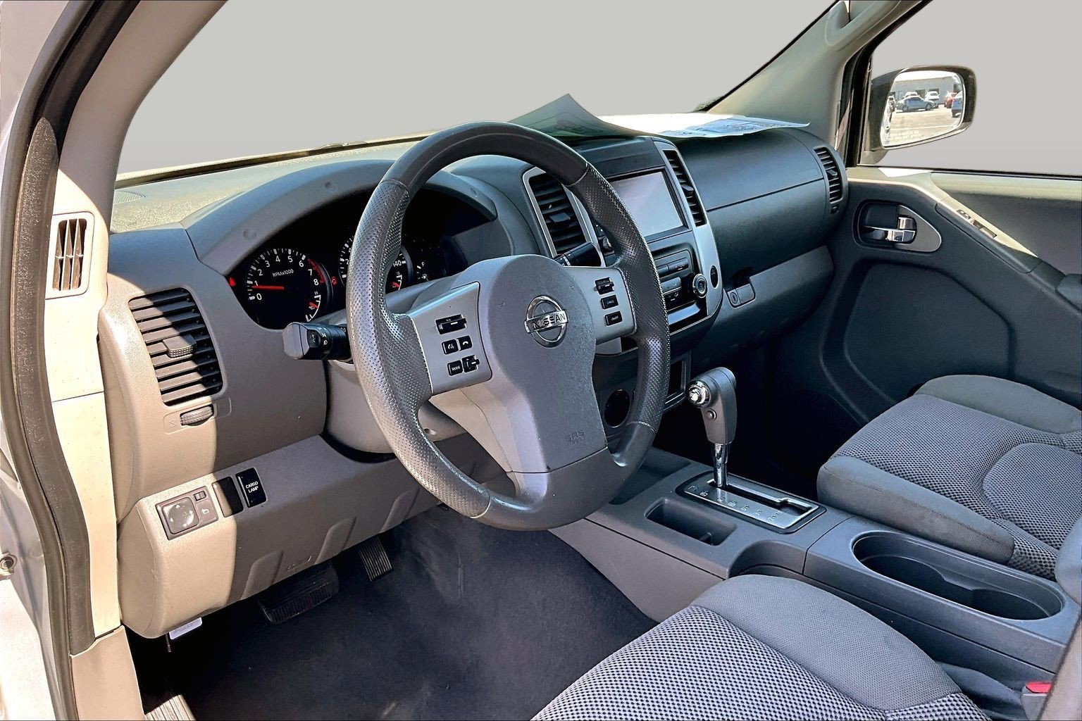 Used 2019 Nissan Frontier SV RWD image 12