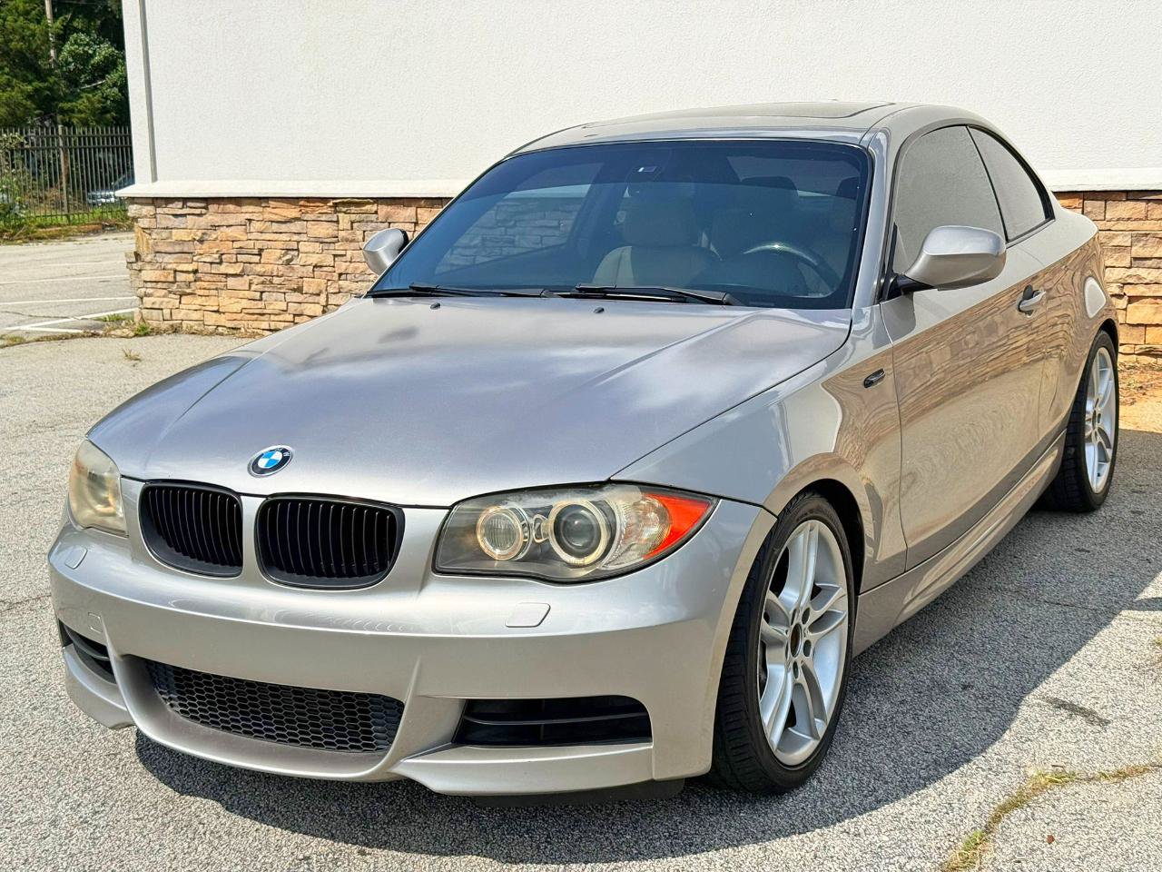 Used 2010 BMW 135i Coupe RWD image 4