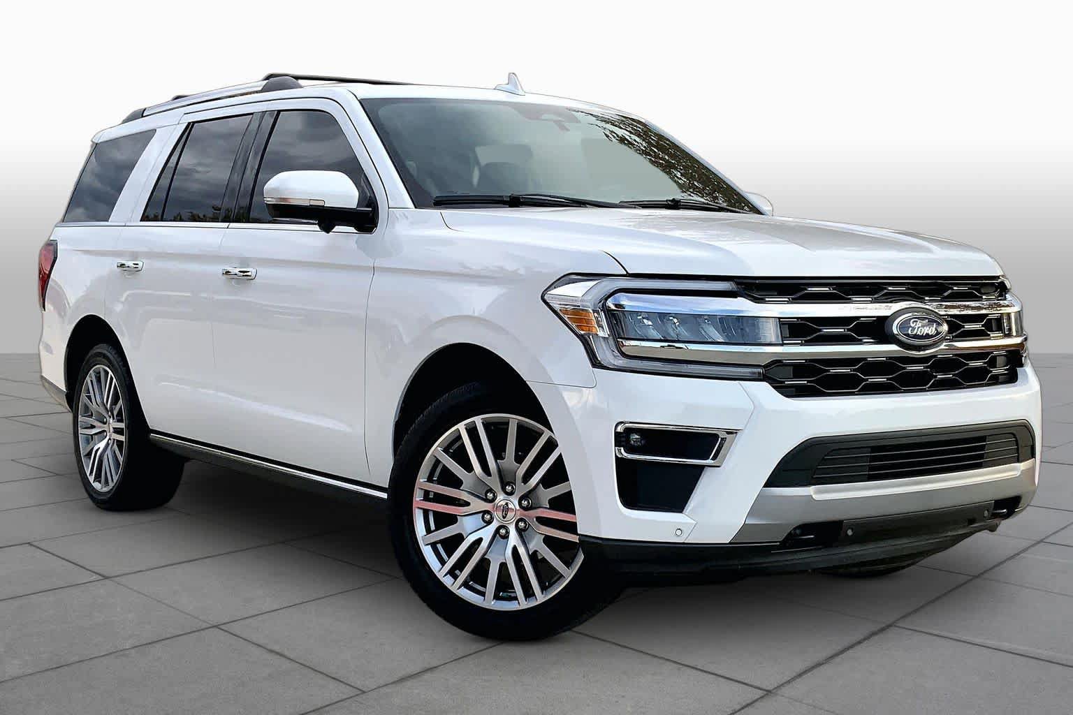 Used 2022 Ford Expedition Limited AWD/4WD image 3