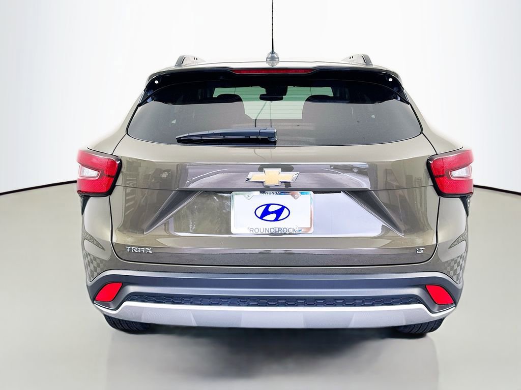 Used 2024 Chevrolet Trax LT image 6