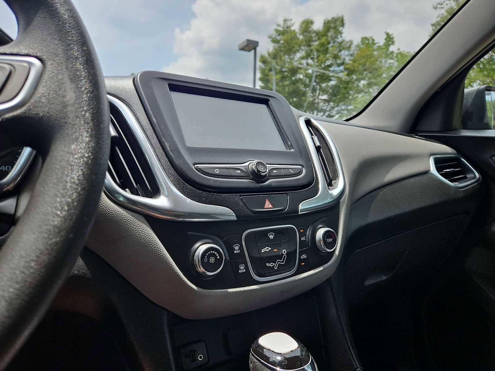 Used 2018 Chevrolet Equinox LS FWD image 27