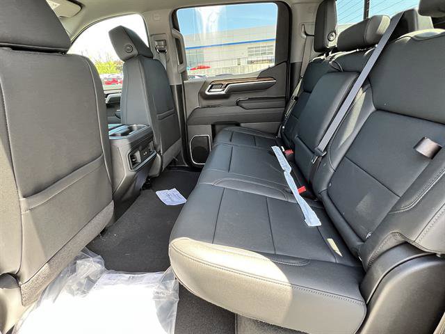 New 2026 Chevrolet Silverado 1500 LT w/ Leather Package AWD/4WD image 16