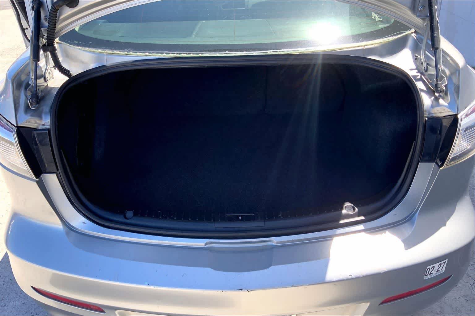 Used 2012 MAZDA MAZDA3 i Touring image 19