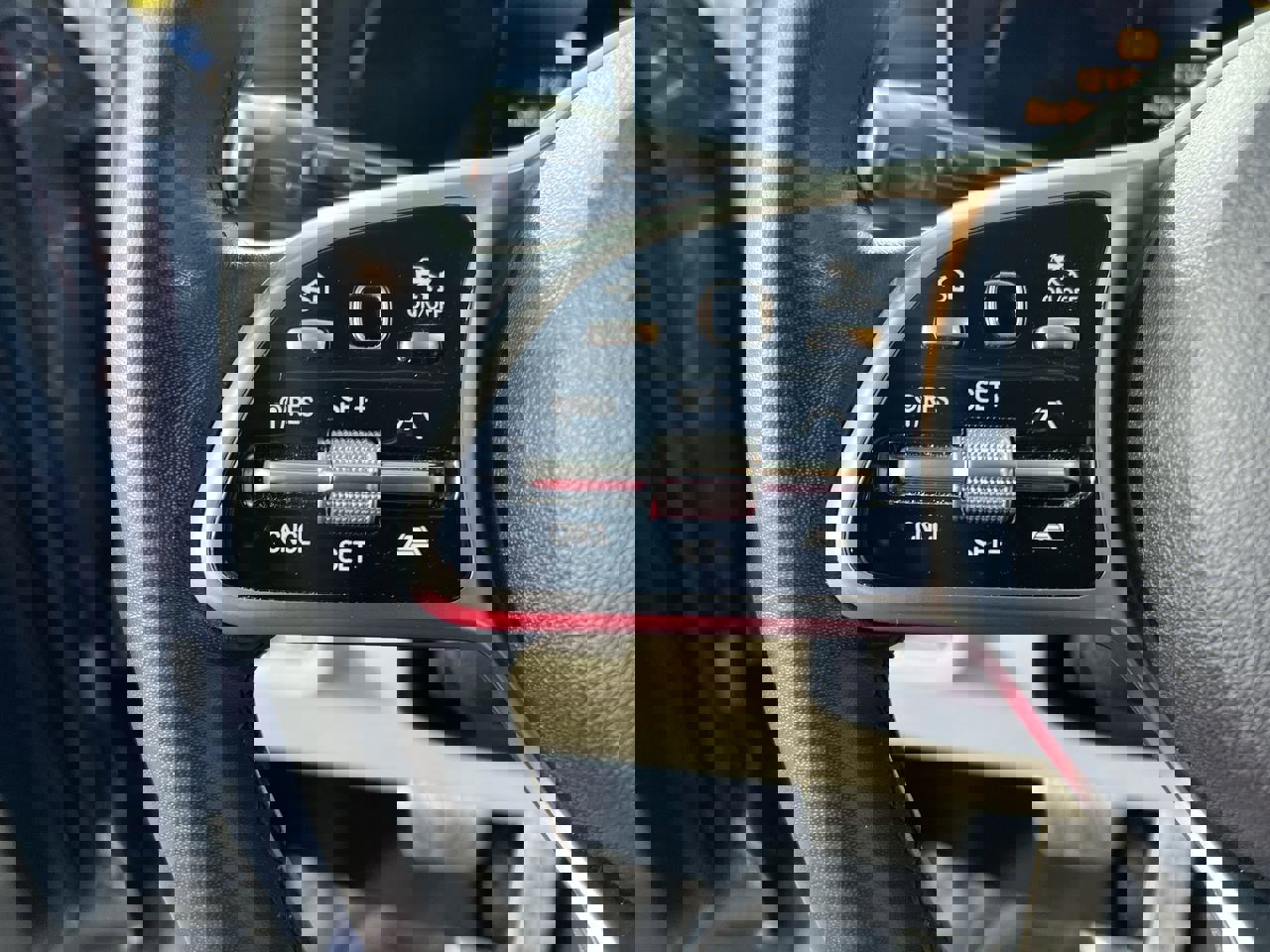 Used 2022 Mercedes-Benz GLS 450 4MATIC image 16