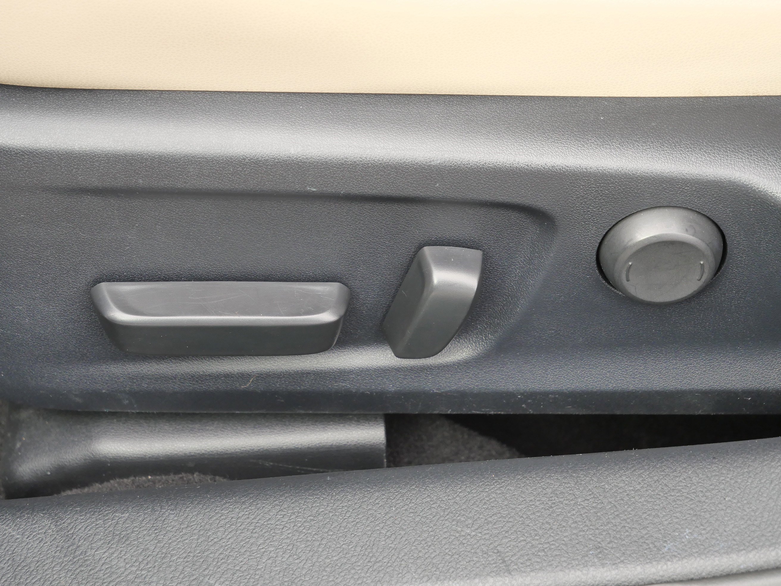 Used 2019 Lexus IS 300 AWD w/ Navigation Package image 20