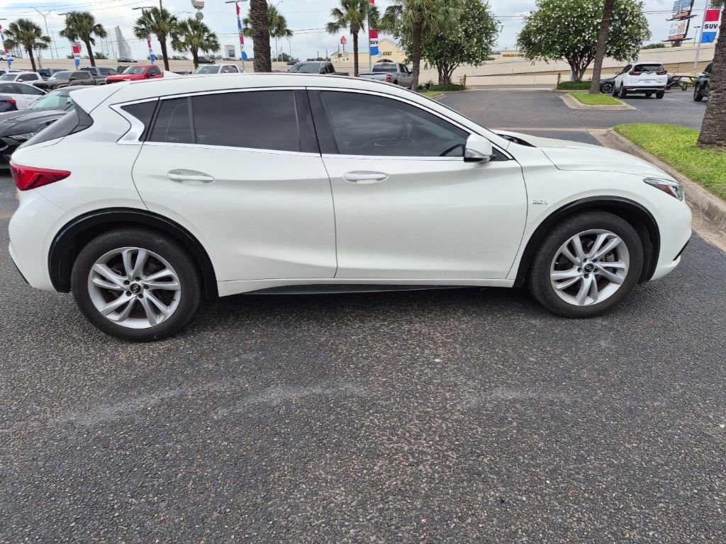 Used 2018 INFINITI QX30 FWD image 6