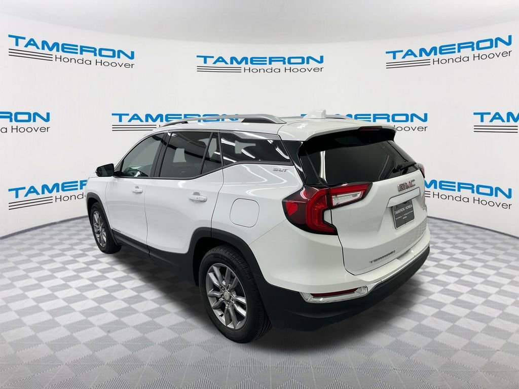 Used 2024 GMC Terrain SLT FWD image 3